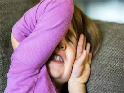 ما هي التشنجات اللاإرادية لدى الأطفال؟