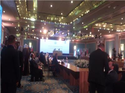 صور.. دقيقة حداد على الشيخ خليفة بن زايد على هامش مؤتمر اتحاد البرلمان العربي