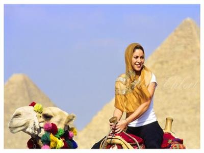 مشاهير يتغزلون في الحضارة المصرية وإشادات دولية بالمقاصد السياحية | صور