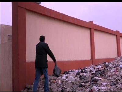 «النقل» تناشد المواطنين بعدم إلقاء المخلفات والقمامة على شريط السكك الحديدية