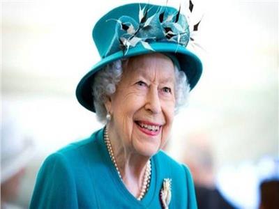 الملكة إليزابيث لن تتلقي التحية الملكية في موكب القوات الملونة الخاصة