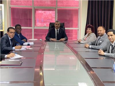 وزير التجارة والصناعة الموريتاني يستقبل وفد اتحاد المستثمرات العرب