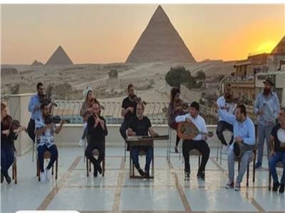 «الآثار» تنفي إحياء «اوركسترا إسرائيلية» حفلا موسيقيا في الأهرامات