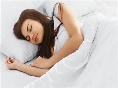 أفضل وضعية للنوم للمحافظة على صحة الدماغ