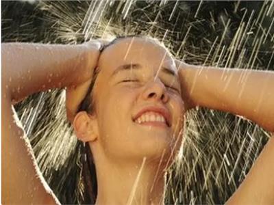 تحذير من طبيب روسي: الاستحمام بالماء البارد قد يؤدي للتسمم