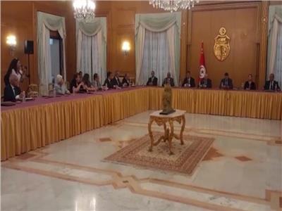 انطلاق أولى جلسات الحوار الوطني في تونس