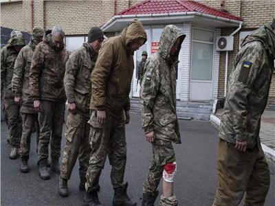 نقل أكثر من ألف جندي أوكراني إلى روسيا للتحقيق معه   