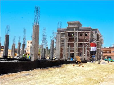محافظ الإسكندرية يتابع معدلات الإنجاز بمشروعات «حياة كريمة» ببرج العرب  