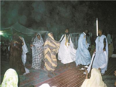 عادة وتقليعة | مراسم الزواج وطقوسه بمخيمات الدهون في موريتانيا