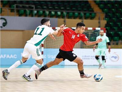 «فراعنة الصالات» يتأهل لربع نهائي كأس العرب بالفوز على الجزائر 