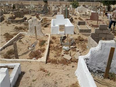 «مقابر بلا أبواب».. كفر الدوار تستيقظ على نبش وسرقة «المدافن»| فيديو