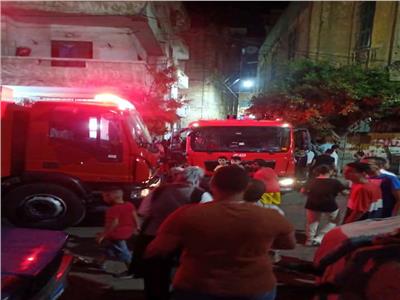 إصابة 3 أشخاص إثر حريق شقة سكنية بالإسكندرية| صور 