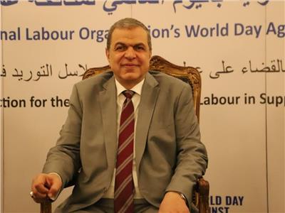 سعفان يهنئ عمال مصر باختيار رئيس اتحاد النقابات الجديد