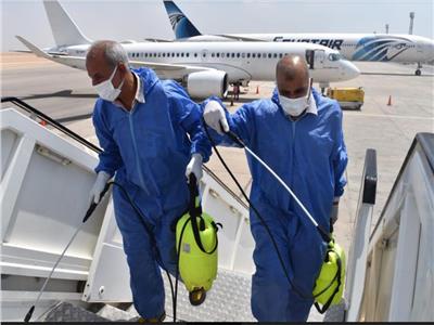 حملات تعقيم لطائرات مصر للطيران بالتعاون بين الطب الوقائي و«PSA» الفرنسية