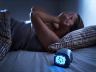 دراسة تكشف النوم يتراجع إلى أدنى حد في سن الـ40