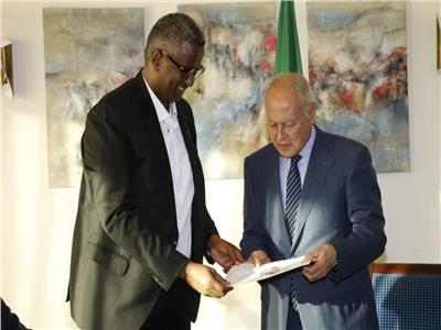 «أبو الغيط» يستقبل مبعوثاً خاصاً من الرئيس الصومالي في بيروت