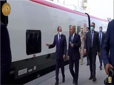 مصر تدخل نادي النقل الفاخر.. تصريحات كامل الوزير في الافتتاح الرئاسي للقطار الكهربائي