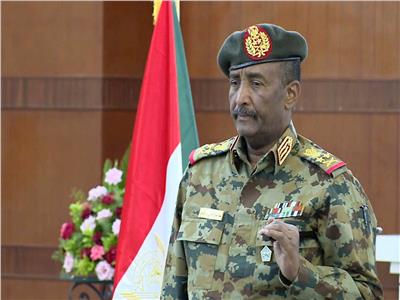 البرهان يصدر مرسوما دستوريا بإعفاء أعضاء مجلس السيادة الانتقالي السوداني المدنيين