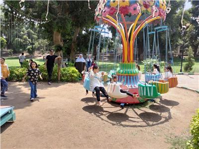 صور| توافد المواطنين على حدائق القناطر الخيرية للاحتفال بعيد الأضحى