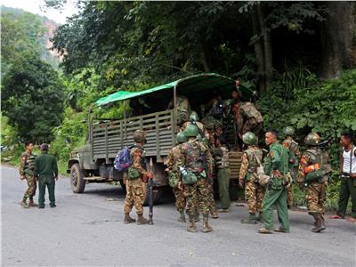 متمردو ميانمار يعلنون قتل واحتجاز جنود من المجلس العسكري الحاكم