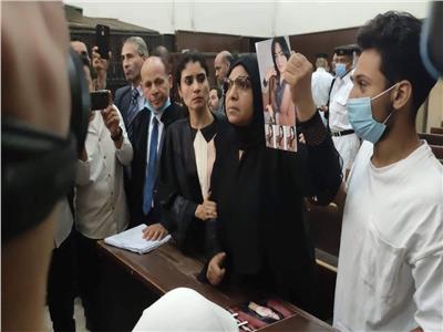 النيابة تتلو أمر إحالة المتهمين بقتل المذيعة شيماء جمال