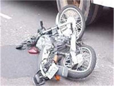 إصابة شخصين في حادث انقلاب دراجة نارية بالإسماعيلية