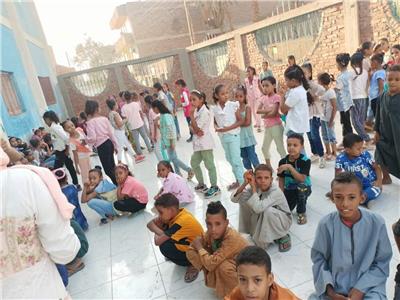 150 شابا وفتاة يشاركون في معسكر الرياضة بأسوان 