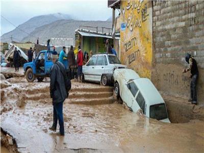 طهران.. مصرع 6 أشخاص وفقدان 14 آخرين جراء السيول 