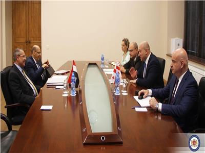 مساعد وزير الخارجية للشئون الأوروبية يعقد مشاورات سياسية في جورجيا