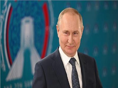 أدميرال روسي يكشف أهمية توقيع بوتين على ميثاق الأسطول العسكري الروسي