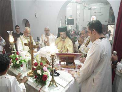 بطريرك الكاثوليك يترأس قداس المناولة الاحتفالية بكنيسة سان جورج  بالإسكندرية