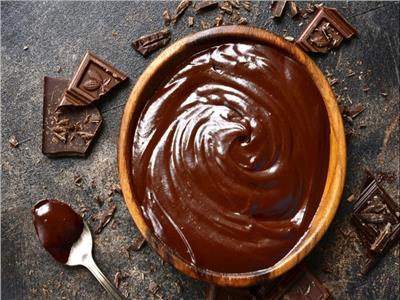 لتزيين الحلويات.. طريقة عمل جناش الشوكولاتة