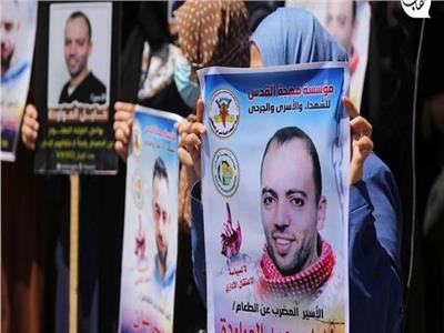 150 يومًا من إضراب الأسير الفلسطيني خالد العواودة عن الطعام رفضًا لاعتقاله الإداري