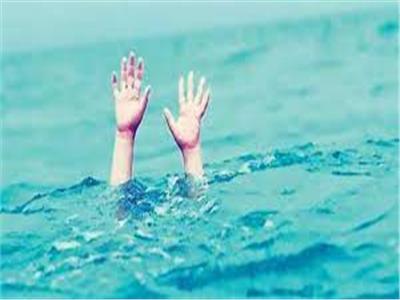انتشال جثة فتاة بعد غرقها في نهر النيل بقنا