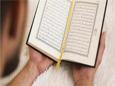 سابق سني | «مصطفى» الكروان الكفيف حفظ القرآن كاملًا من الراديو