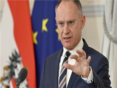 وزير داخلية النمسا: نظام اللجوء في بلدنا يواجه أعباء واسعة