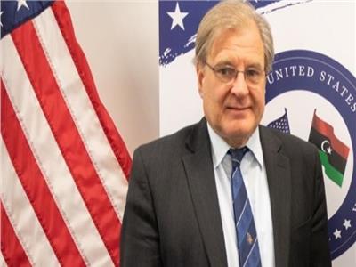 سفير واشنطن بليبيا يدعو الجهات الفاعلة لاستخدام نفوذها لوقف القتال في طرابلس