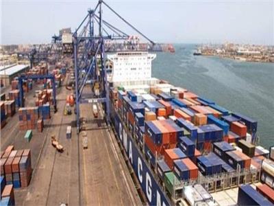 وصول 219 ألف طن بضائع إستراتيجية لميناء الإسكندرية 
