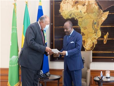 وزير الخارجية يسلم رسالة من «السيسي» لرئيس جمهورية الجابون