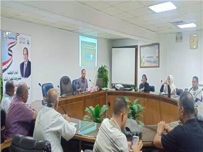 محافظة أسيوط تنظم لقاءً مع ممثلى الجمعيات الاهلية للتوعية بأهمية الخضراء الذكية 