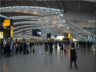  إخلاء مطار لندن من المسافرين بعد الاشتباه في حقيبة