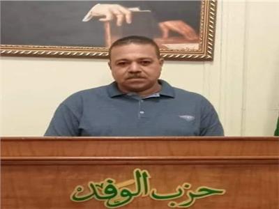 مات لحظة توزيع الجوائز.. لحظة وفاة القيادي الوفدي خالد عاشور في البحيرة | فيديو