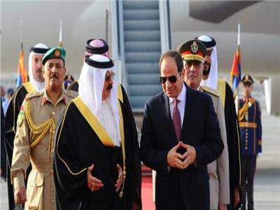 ملك البحرين يشيد بالنهضة الشاملة في مصر بقيادة الرئيس السيسي