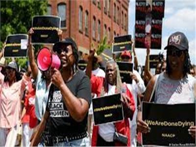 المئات يشاركون في احتجاجات بلندن بعد مقتل شاب أسود برصاص شرطي