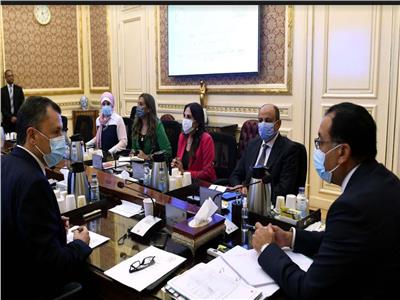 رئيس الوزراء يتابع الإجراءات الخاصة بتنشيط حركة السياحة الوافدة إلى مصر