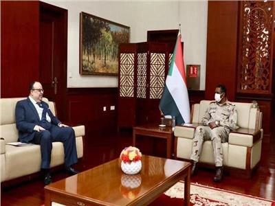 سفير مصر في الخرطوم يلتقي نائب رئيس مجلس السيادة الانتقالي بالسودان 