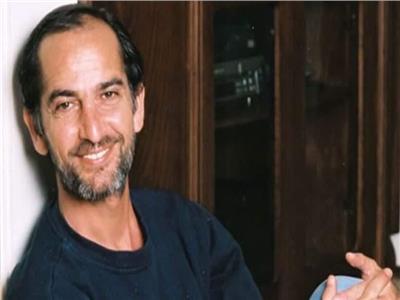 «المهن التمثيلية» تطالب الصحفيين باحترام خصوصية أسرة هشام سليم خلال الجنازة