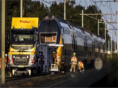 انحراف قطار بهولندا عن مساره.. يقله 250 راكبًا 