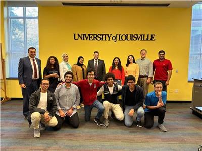 طلاب جامعة أسيوط يحصدون المراكز الأولى  فى مسابقة أبحاث جامعة لويزفيل