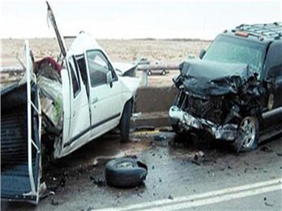 إصابة 3 أشخاص في تصادم سيارتي نقل بطريق الضبعة الصحراوي 